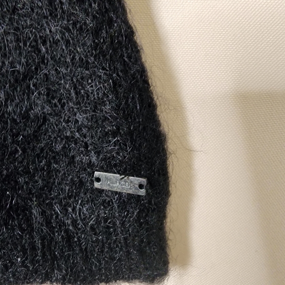 Angora wool blend black Tommy Hilfiger u-neck sweater - Picture 6 of 8